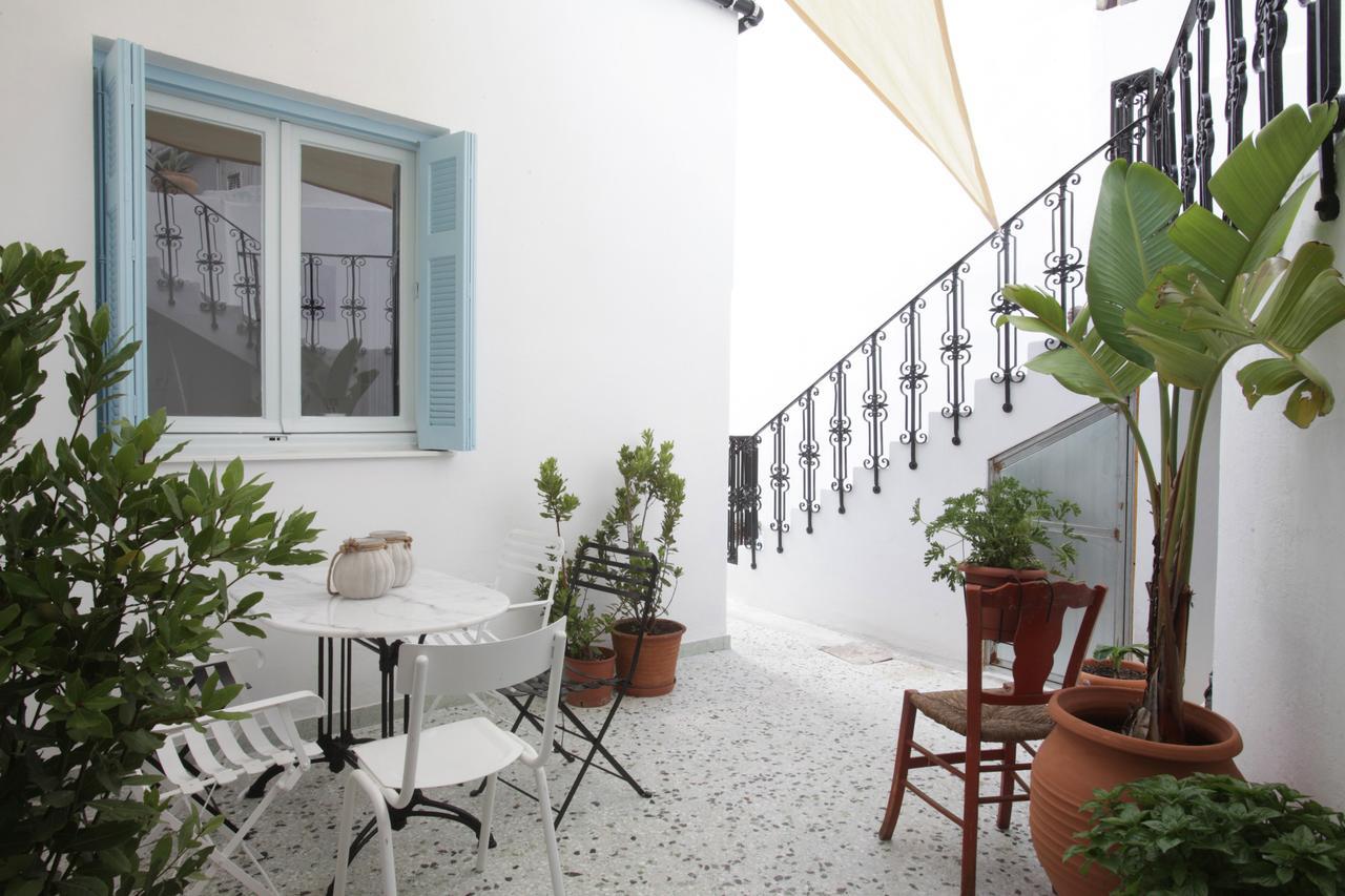 Live In Athens, Thiseio Historic House 3* אתונה